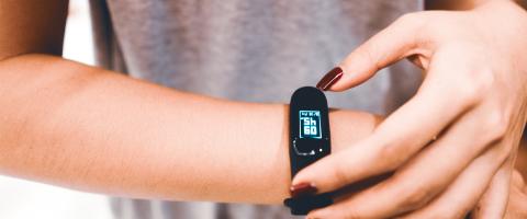 Fitbit Data Streams Enabled Accurate Prediction of Mood Shifts in Patients with Bipolar Disorder Fitbit Data Streams Enabled Accurate Prediction of Mood Shifts in Patients with Bipolar Disorder